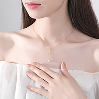 Daisy Pearl Necklace Daisy Pearl Necklace